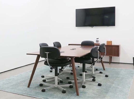 NY - 709 (Conference Room)